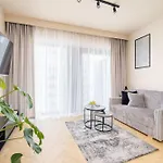 Apartment Bright In With Air Conditioning & Parking By Renters Kattowitz