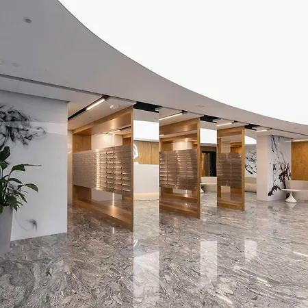 Bright In With Air Conditioning & Parking By Renters Apartman