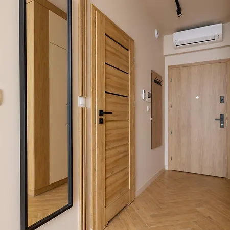 アパート Bright In With Air Conditioning & Parking By Renters