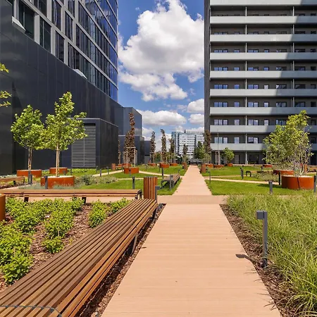 Bright In With Air Conditioning & Parking By Renters カトヴィツェ