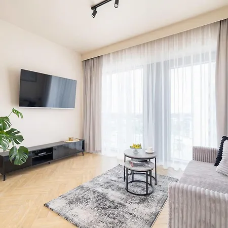Bright In With Air Conditioning & Parking By Renters