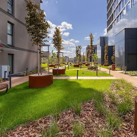 Apartman Bright In With Air Conditioning & Parking By Renters