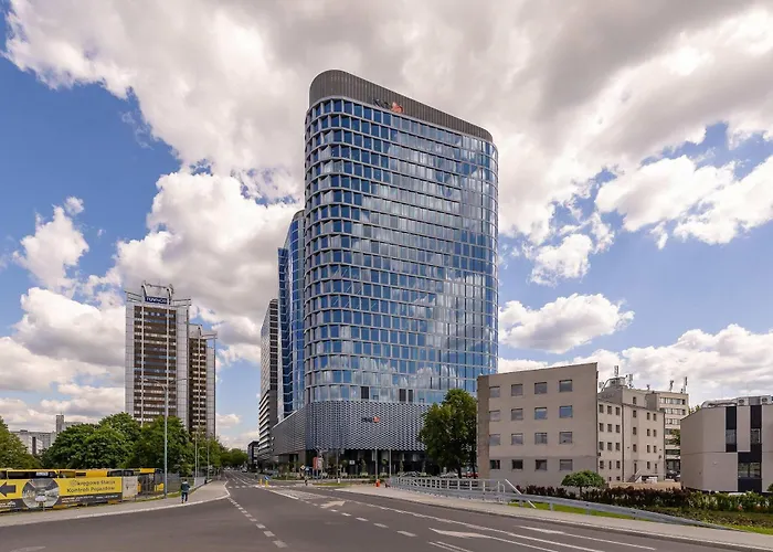 Bright In With Air Conditioning & Parking By Renters * Katowice