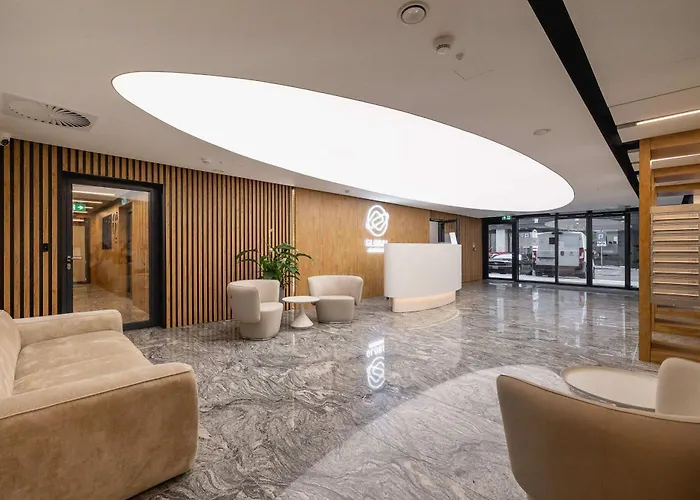 Bright In With Air Conditioning & Parking By Renters Katowice