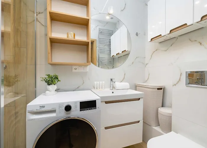 Bright In With Air Conditioning & Parking By Renters Apartament Katowice