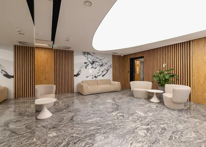 Bright In With Air Conditioning & Parking By Renters