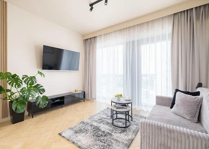 Bright In With Air Conditioning & Parking By Renters