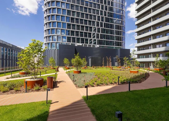 Bright In With Air Conditioning & Parking By Renters